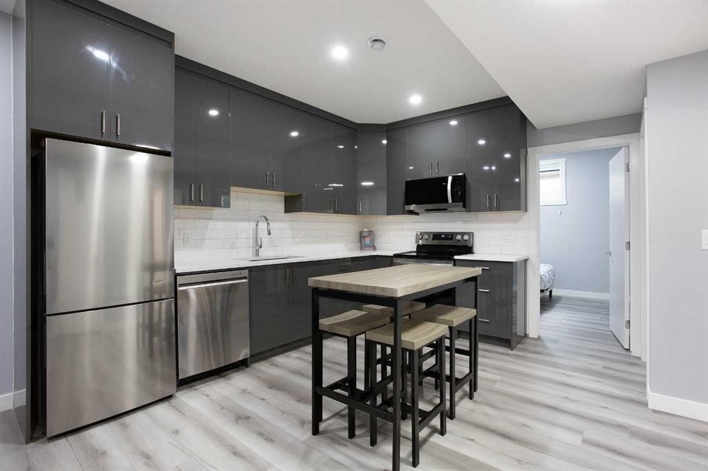 91 Copperhead Grove Se, Calgary, AB - Indoor Photo Showing Kitchen With Upgraded Kitchen
