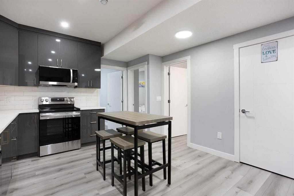 91 Copperhead Grove Se, Calgary, AB - Indoor Photo Showing Kitchen