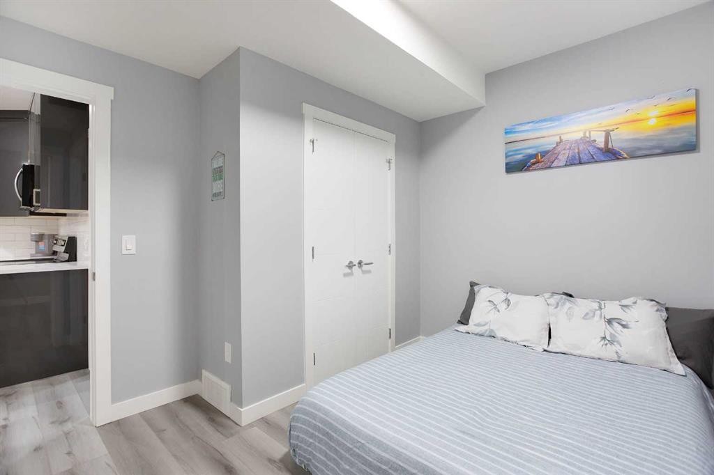 91 Copperhead Grove Se, Calgary, AB - Indoor Photo Showing Bedroom
