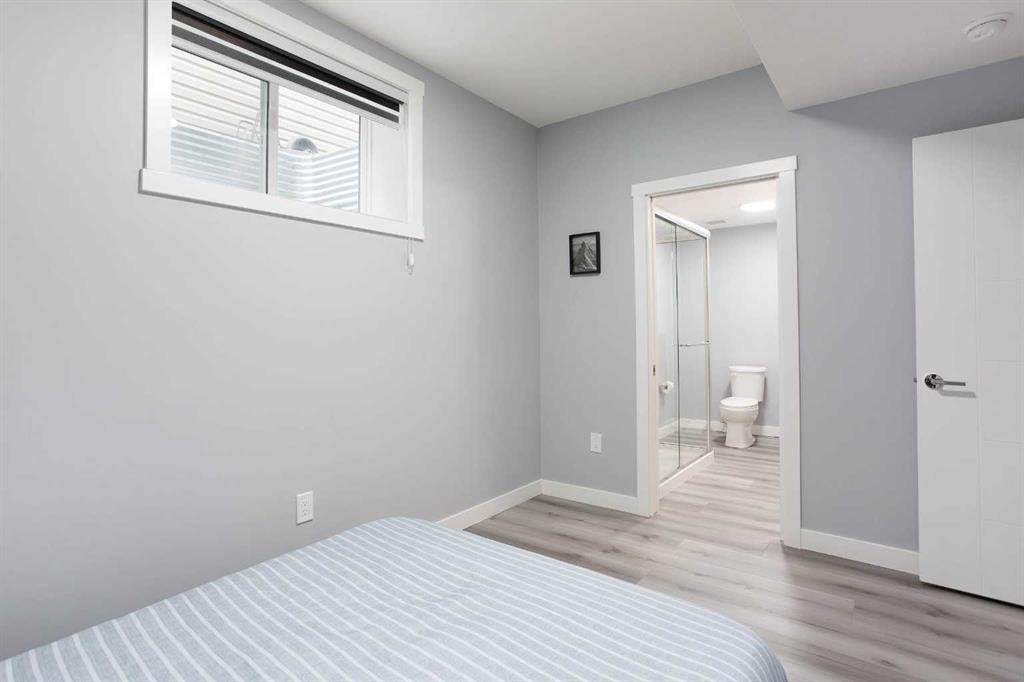 91 Copperhead Grove Se, Calgary, AB - Indoor Photo Showing Bedroom