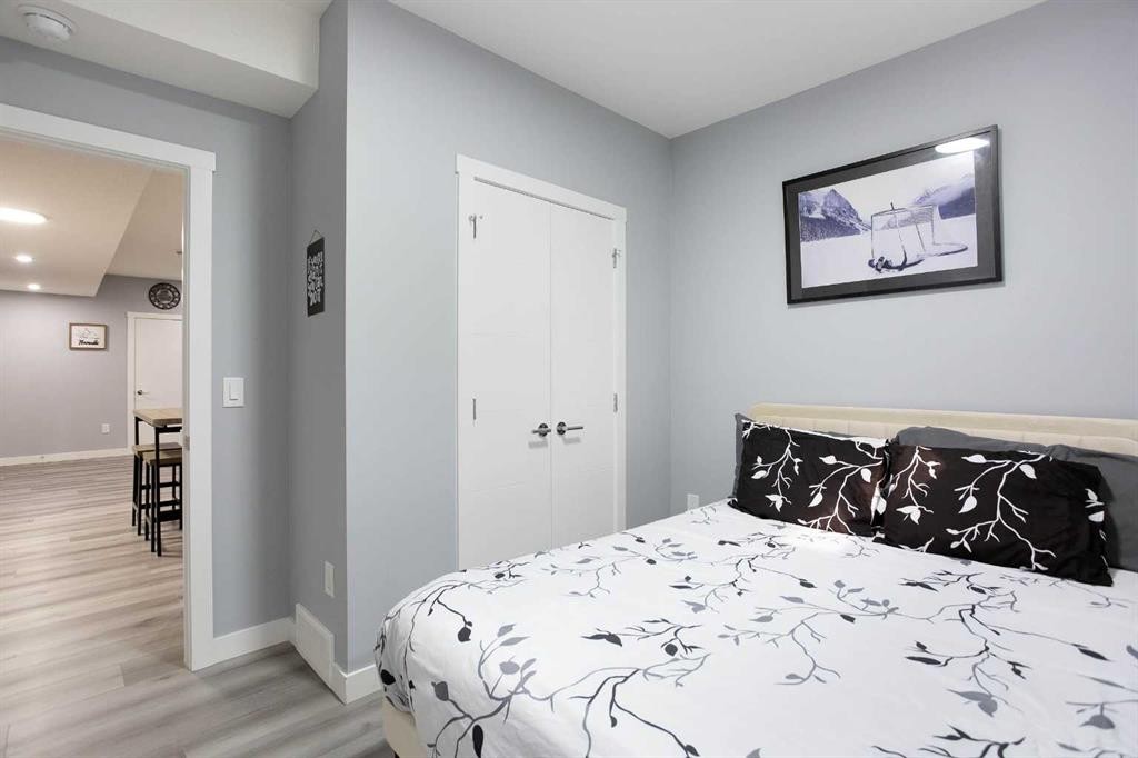 91 Copperhead Grove Se, Calgary, AB - Indoor Photo Showing Bedroom