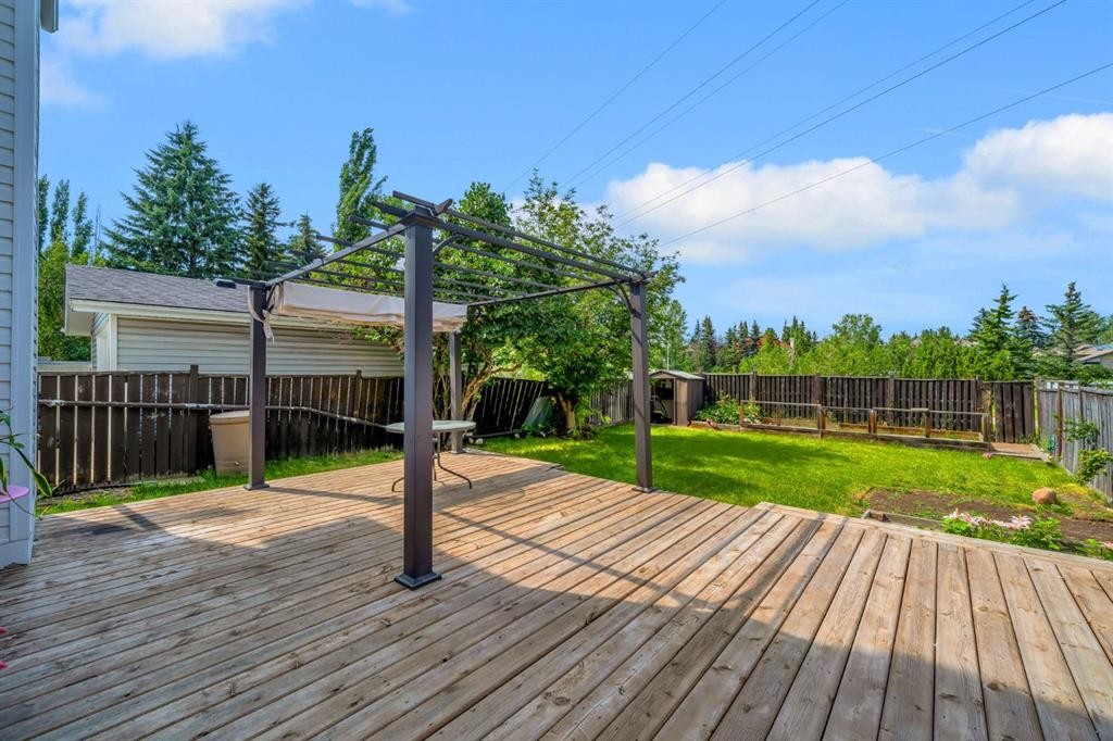 44 Strathclair Rise Sw, Calgary, AB - Outdoor With Deck Patio Veranda