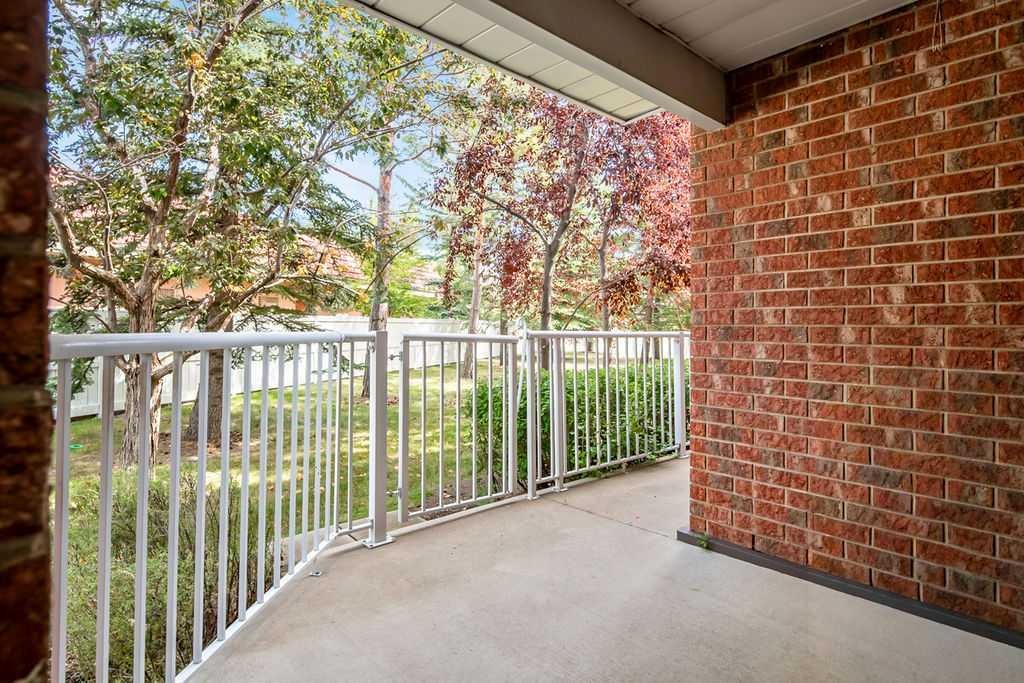 1103-1103 Hawksbrow Point Nw, Calgary, AB - Outdoor With Exterior