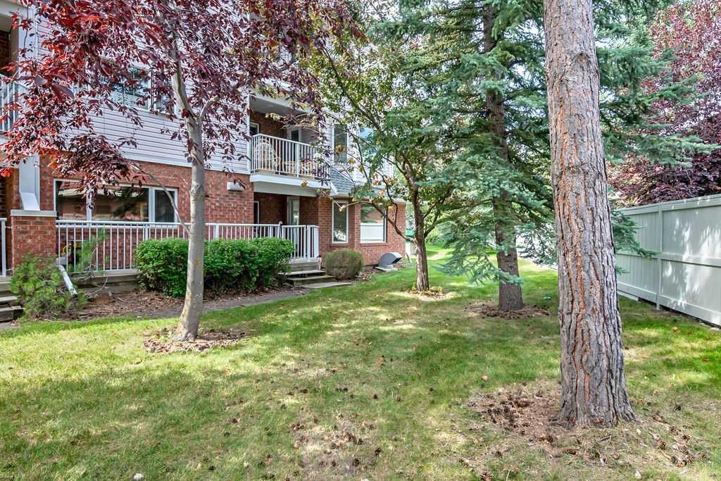 1103-1103 Hawksbrow Point Nw, Calgary, AB - Outdoor