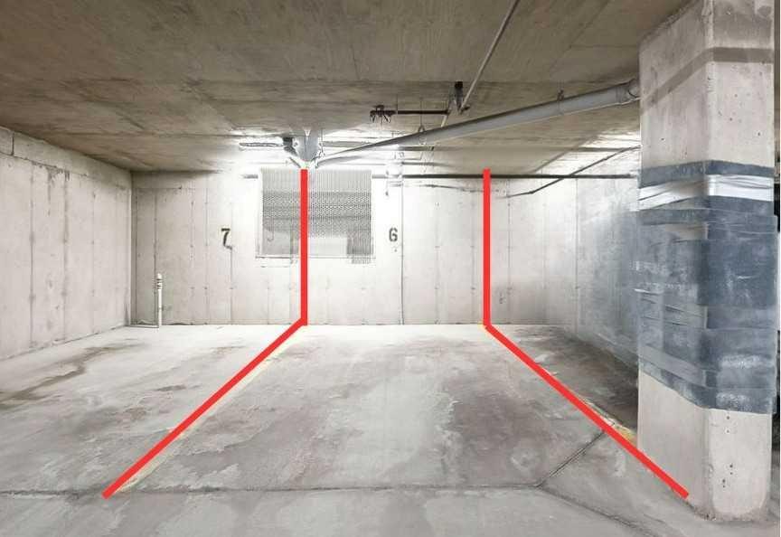 1103-1103 Hawksbrow Point Nw, Calgary, AB - Indoor Photo Showing Garage
