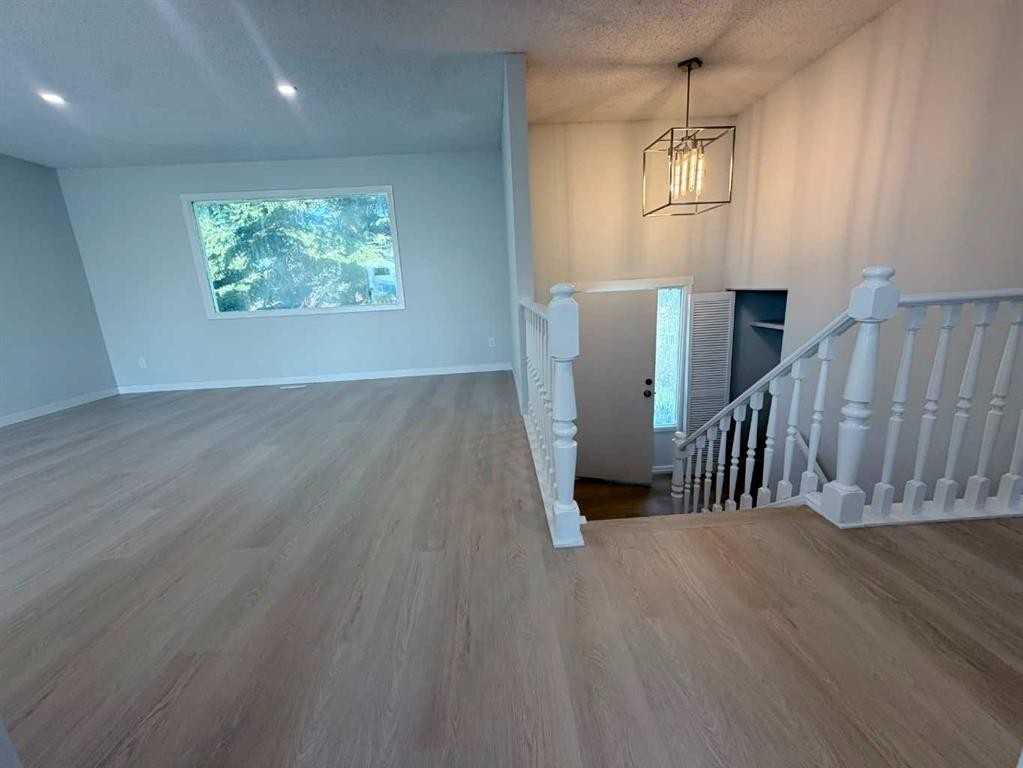 215 Penbrooke Way Se, Calgary, AB - Indoor Photo Showing Other Room