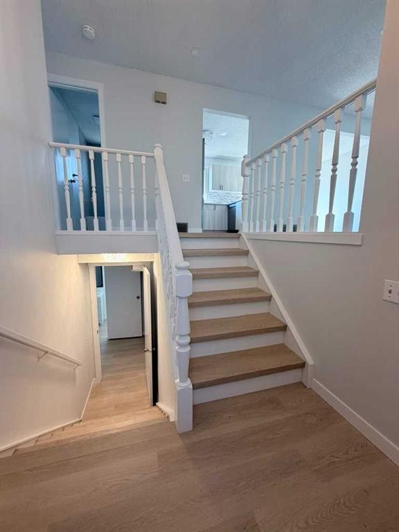 215 Penbrooke Way Se, Calgary, AB - Indoor Photo Showing Other Room