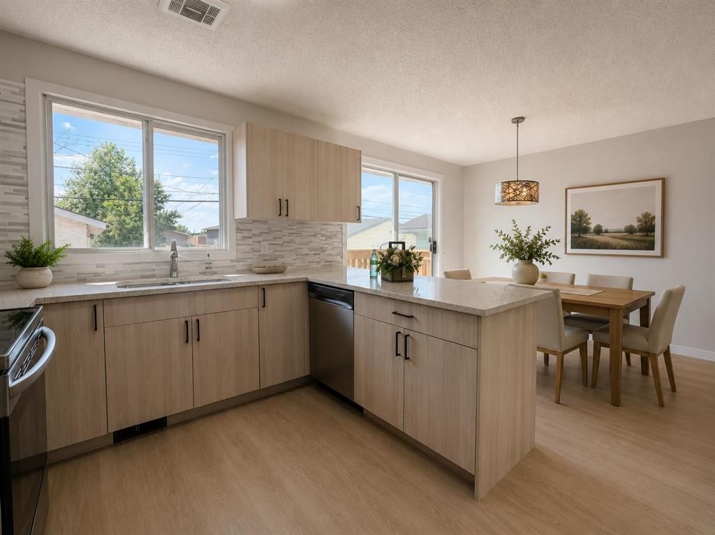 215 Penbrooke Way Se, Calgary, AB - Indoor