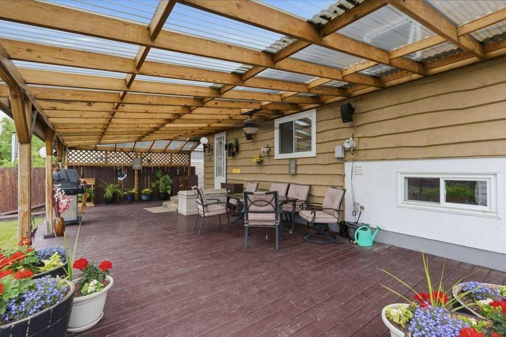 9511 Academy Drive Se, Calgary, AB - Outdoor With Deck Patio Veranda With Exterior