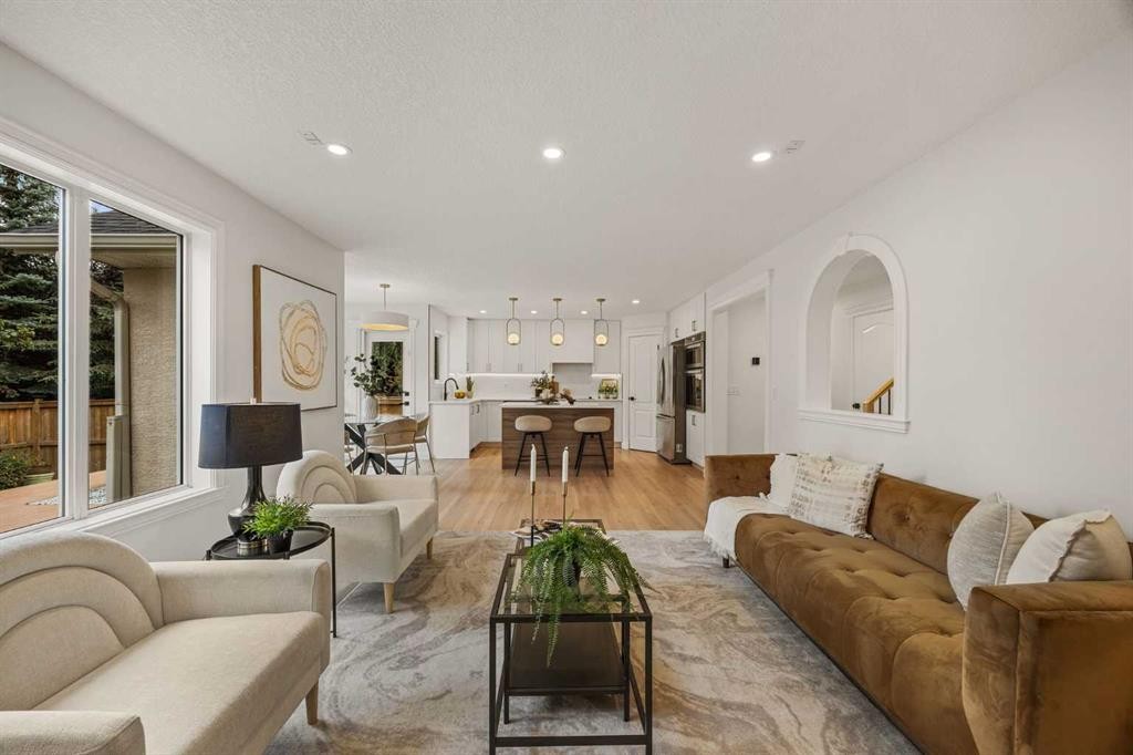 156 Strathridge Place Sw, Calgary, AB - Indoor Photo Showing Living Room