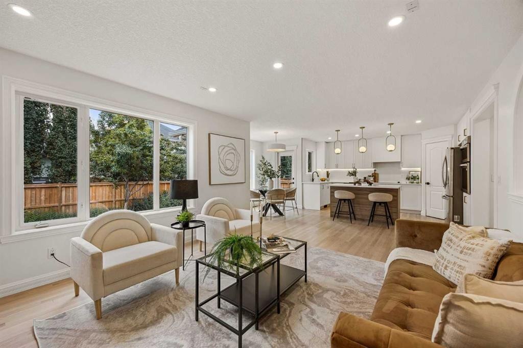 156 Strathridge Place Sw, Calgary, AB - Indoor Photo Showing Living Room