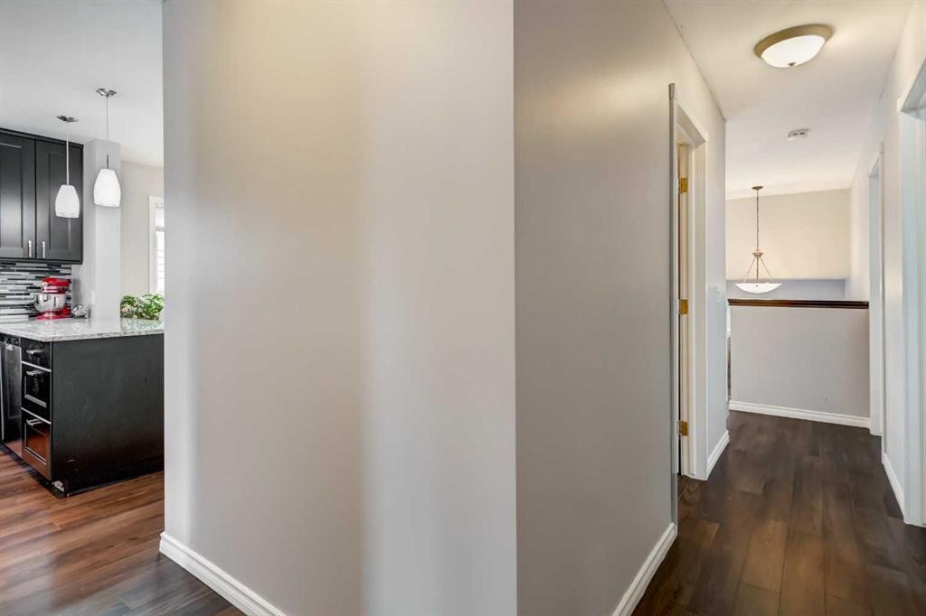 158 Somerset Close Sw, Calgary, AB - Indoor Photo Showing Other Room