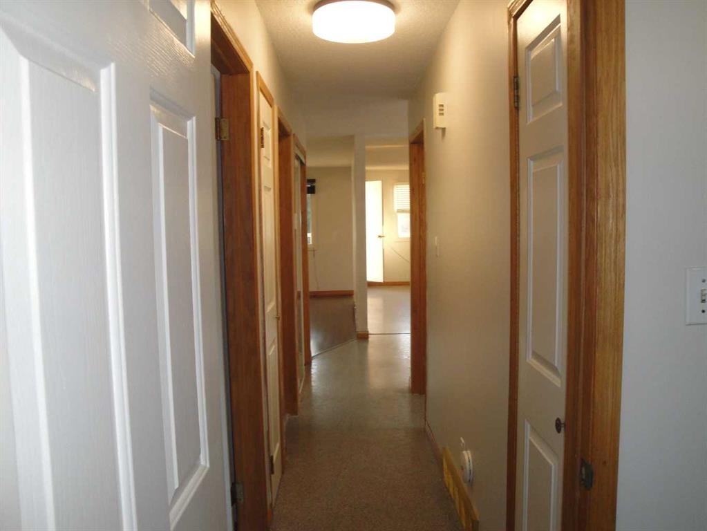 31 Huntford Road Ne, Calgary, AB - Indoor Photo Showing Other Room