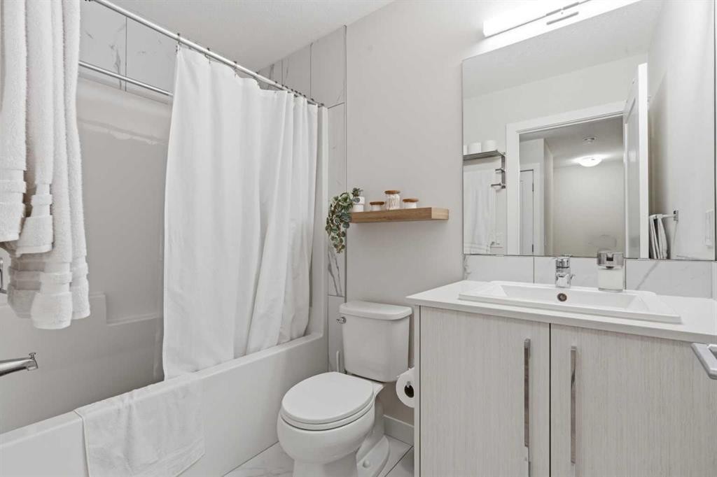 322-72 Cornerstone Manor Ne, Calgary, AB - Indoor Photo Showing Bathroom