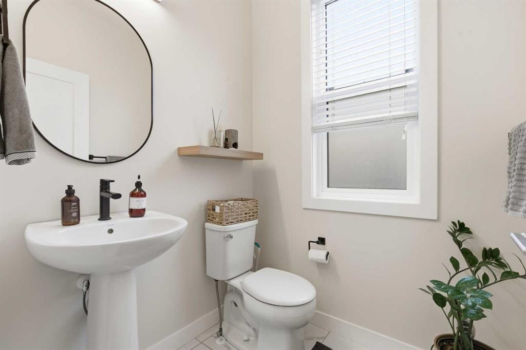 322-72 Cornerstone Manor Ne, Calgary, AB - Indoor Photo Showing Bathroom