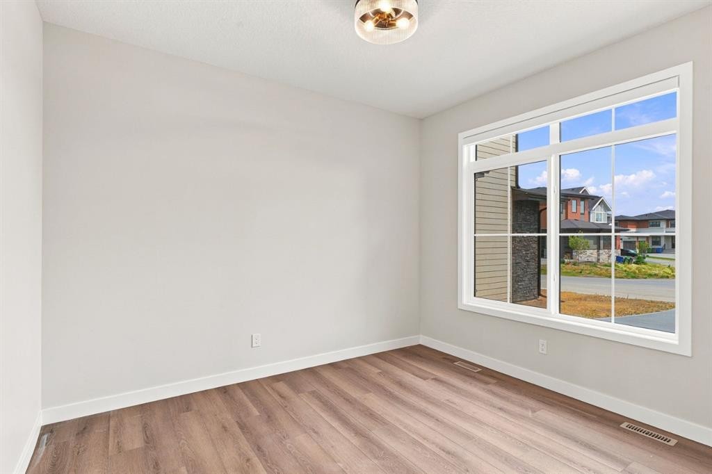 40 Fieldstone Close, Balzac, AB - Indoor Photo Showing Other Room