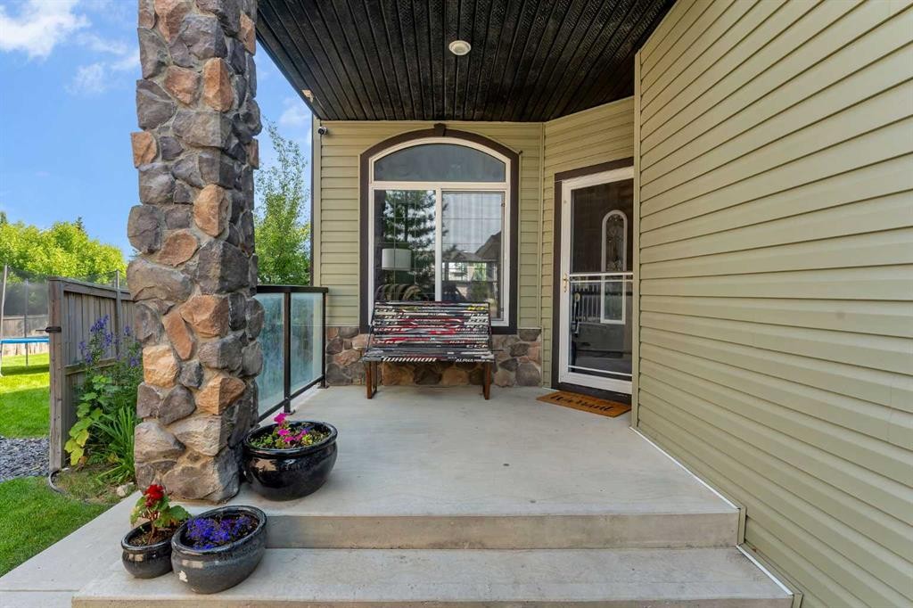 134 Channelside Cove Sw, Airdrie, AB - Outdoor With Exterior