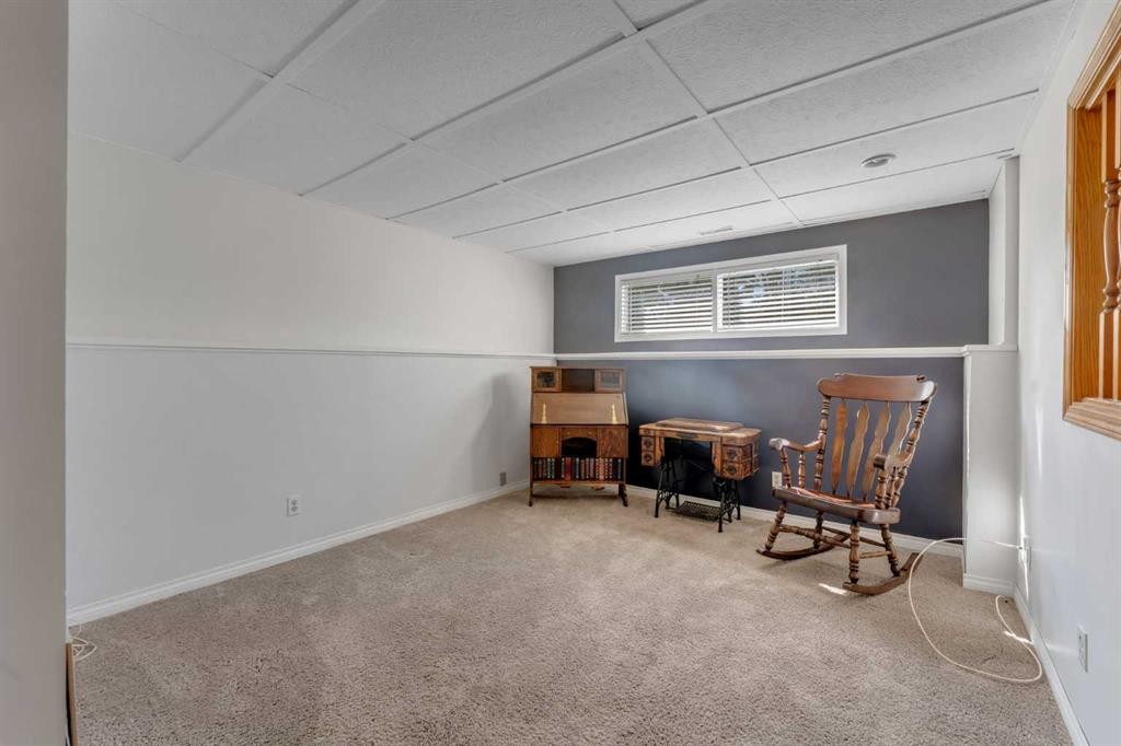 36 Mckerrell Court Se, Calgary, AB - Indoor