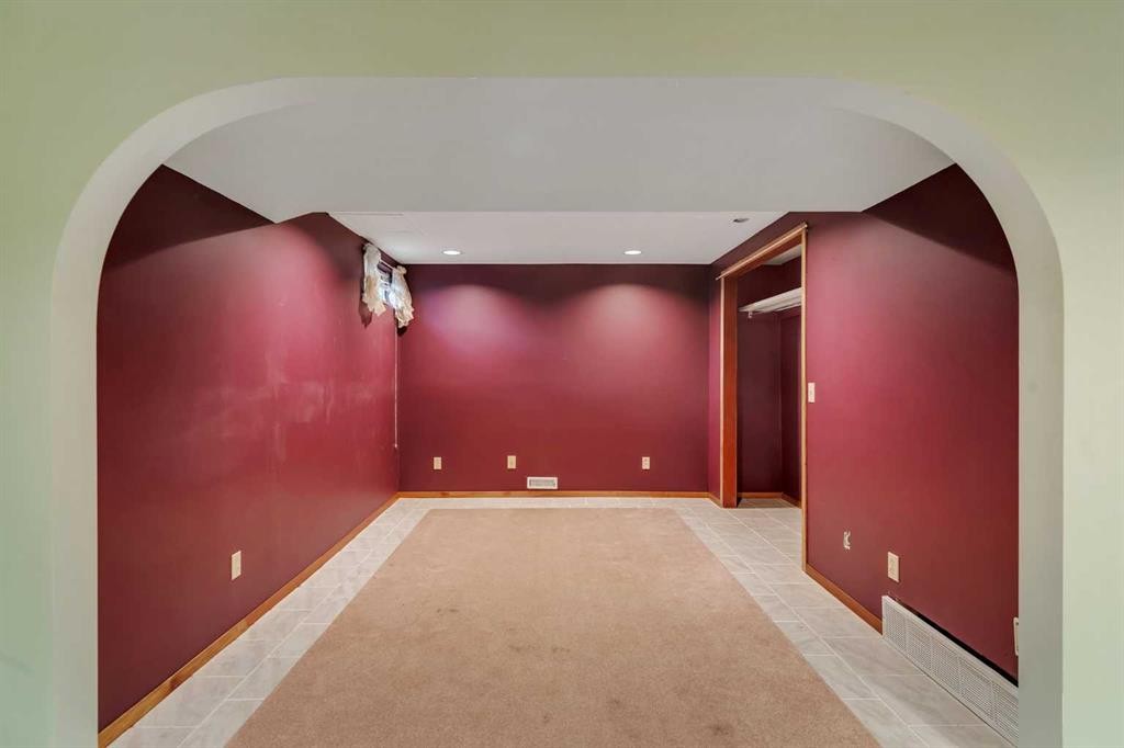 36 Mckerrell Court Se, Calgary, AB - Indoor Photo Showing Other Room