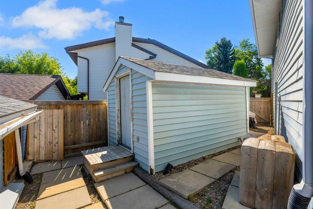 36 Mckerrell Court Se, Calgary, AB - Outdoor With Exterior