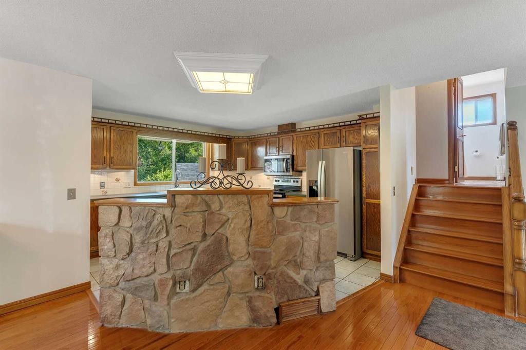 36 Mckerrell Court Se, Calgary, AB - Indoor Photo Showing Kitchen