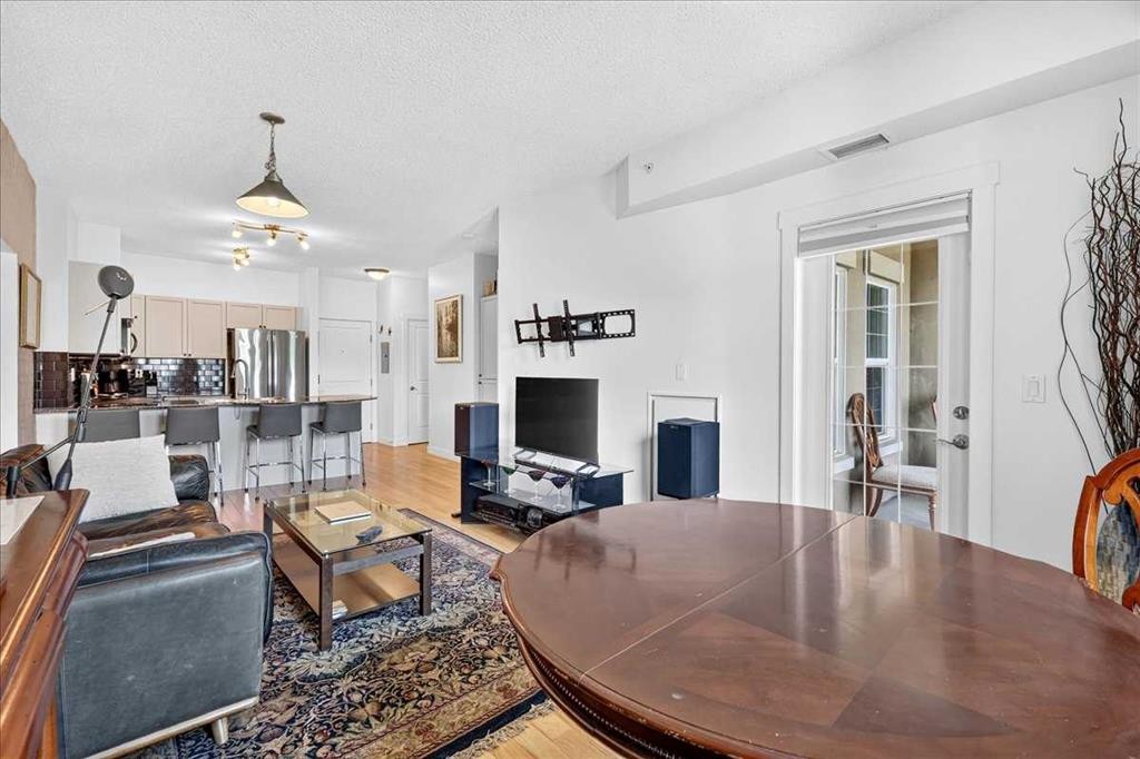 3404-11811 Lake Fraser Drive Se, Calgary, AB - Indoor Photo Showing Living Room