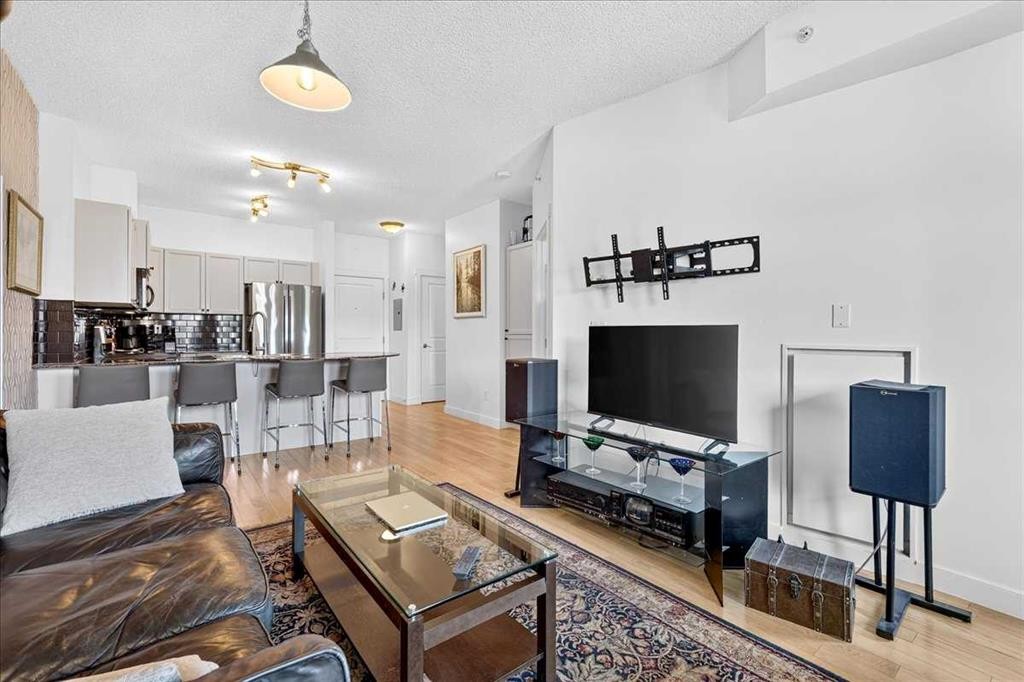 3404-11811 Lake Fraser Drive Se, Calgary, AB - Indoor Photo Showing Living Room