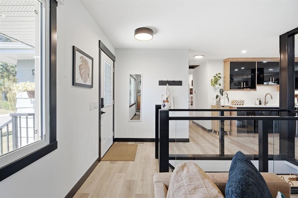 180 Huntford Road Ne, Calgary, AB - Indoor Photo Showing Other Room