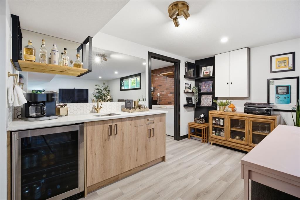 180 Huntford Road Ne, Calgary, AB - Indoor Photo Showing Other Room