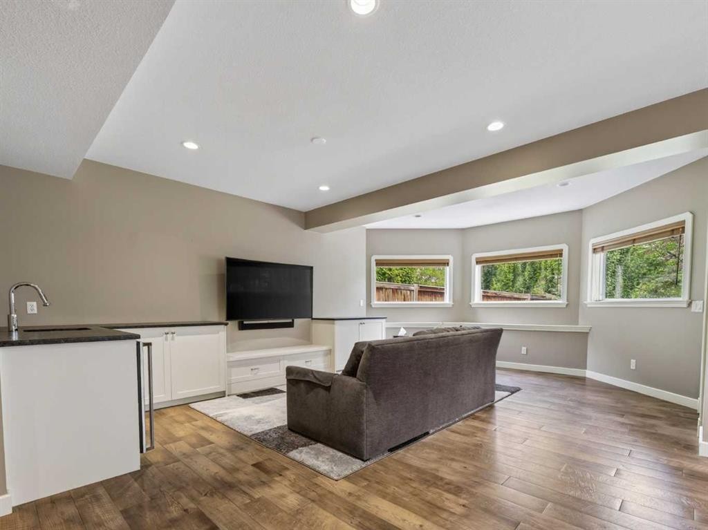 126 West Terrace Point, Cochrane, AB - Indoor