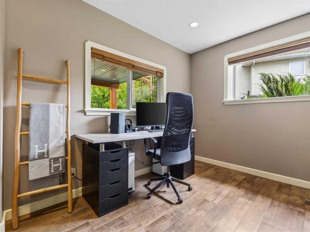 126 West Terrace Point, Cochrane, AB - Indoor Photo Showing Office