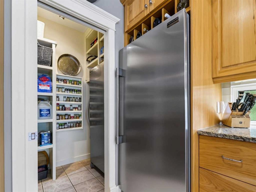 126 West Terrace Point, Cochrane, AB - Indoor