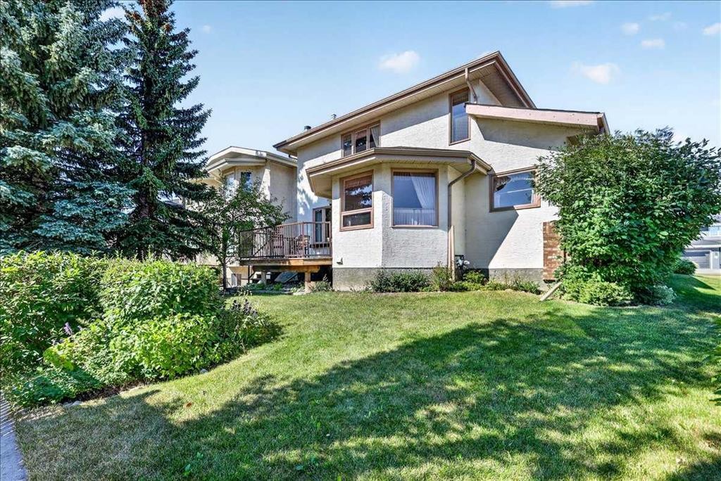 105 Christie Knoll Heights Sw, Calgary, AB - Outdoor