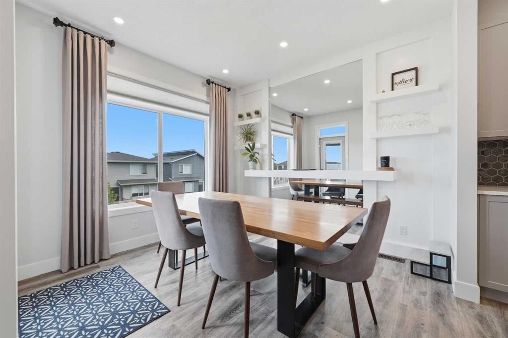 411 Rivercrest Boulevard, Cochrane, AB - Indoor Photo Showing Dining Room