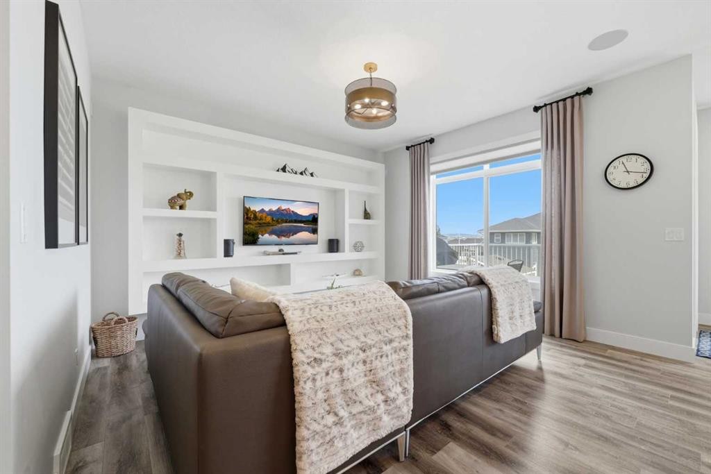 411 Rivercrest Boulevard, Cochrane, AB - Indoor