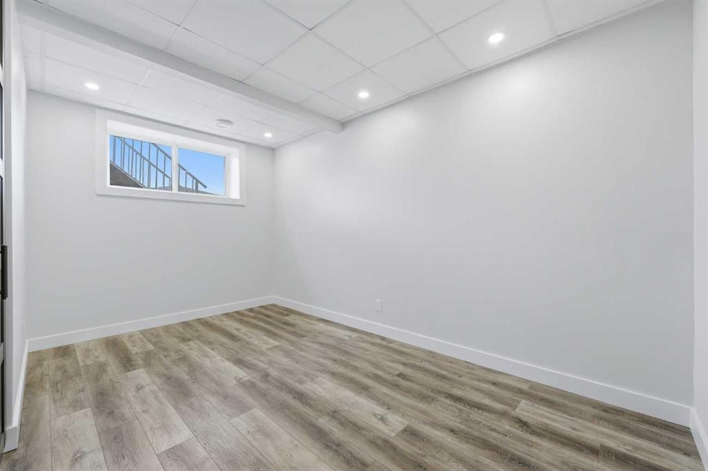 411 Rivercrest Boulevard, Cochrane, AB - Indoor Photo Showing Other Room