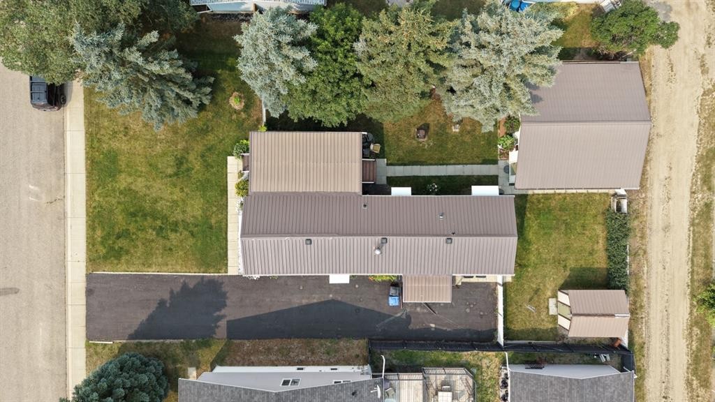 304 Slade Drive, Nanton, AB - Outdoor