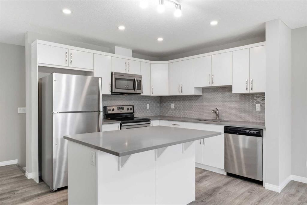 1449 Carrington Boulevard Nw, Calgary, AB - Indoor Photo Showing Kitchen With Stainless Steel Kitchen With Upgraded Kitchen