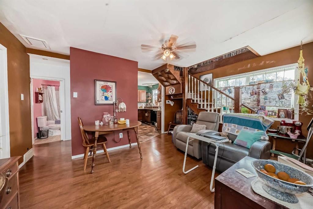 1834 42 Street Se, Calgary, AB - Indoor