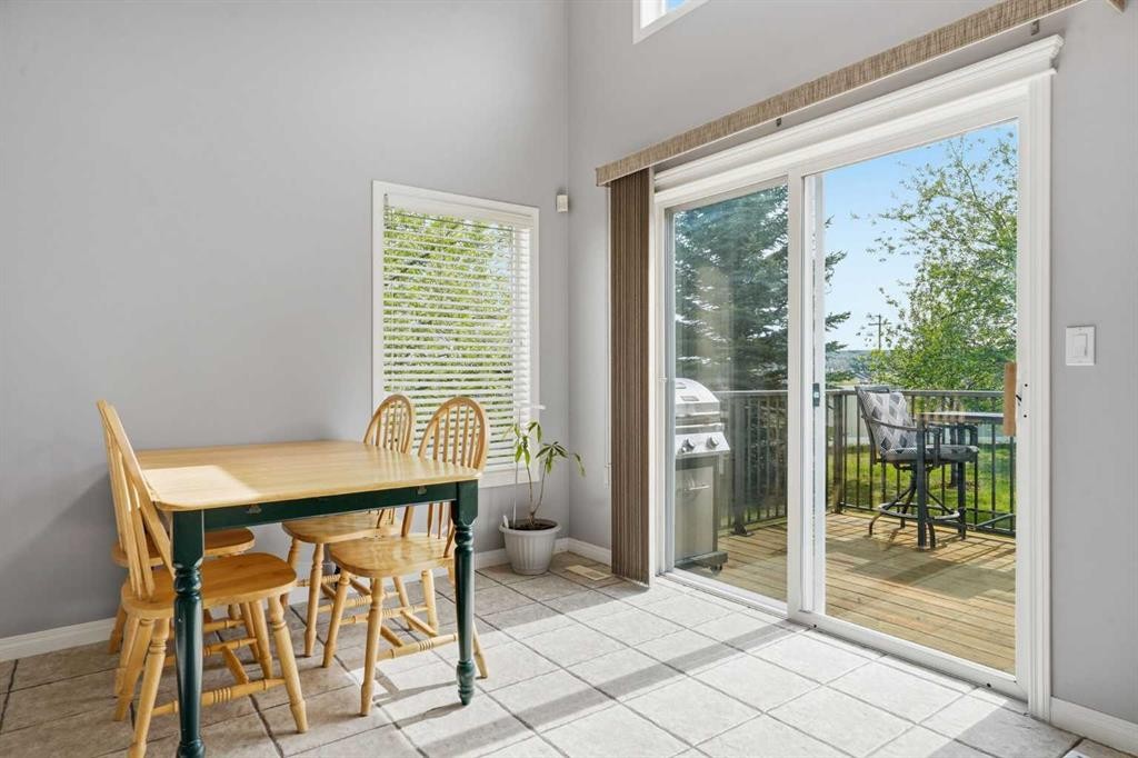 62 Country Hills Cove Nw, Calgary, AB - Indoor Photo Showing Other Room