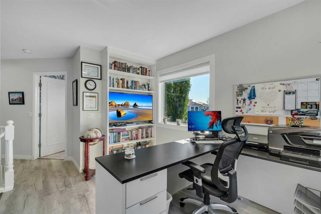 112 Hidden Vale Place Nw, Calgary, AB - Indoor Photo Showing Office