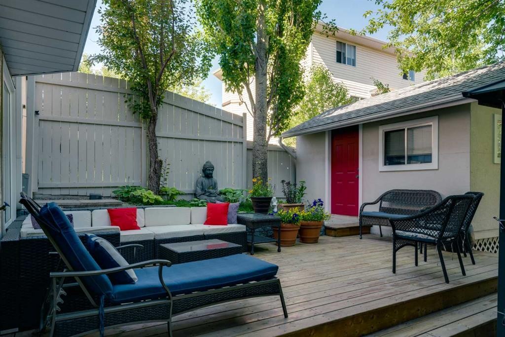 112 Hidden Vale Place Nw, Calgary, AB - Outdoor With Deck Patio Veranda With Exterior