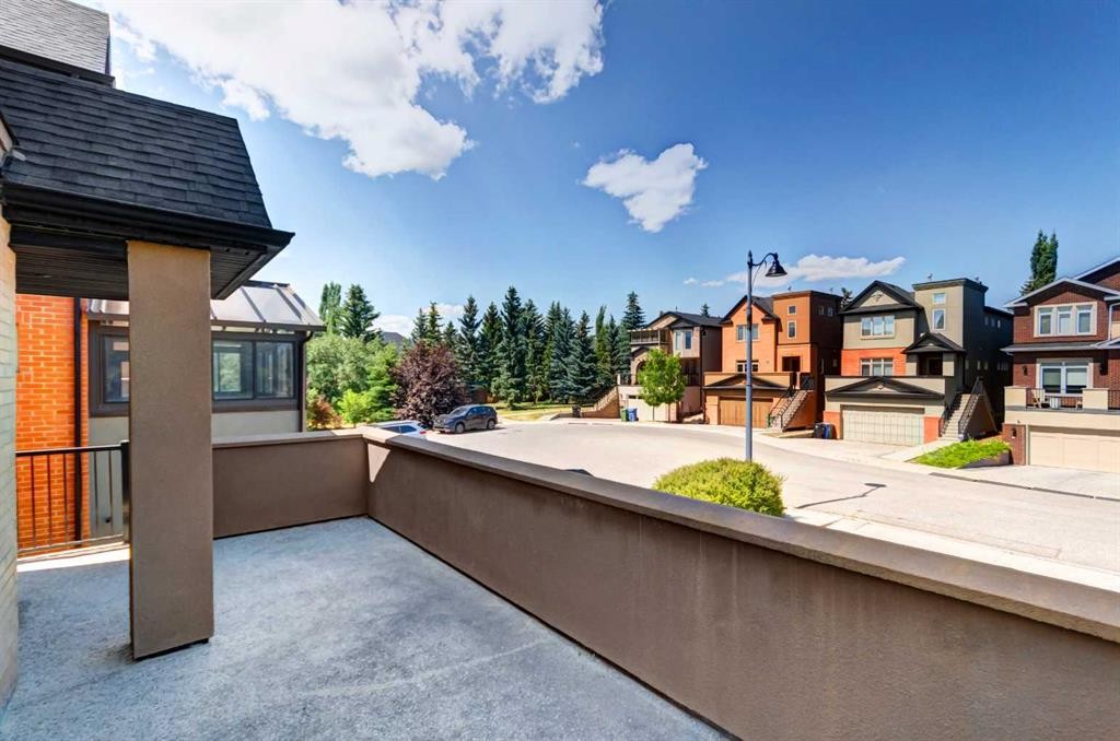 51 Aspen Meadows Green Sw, Calgary, AB - Outdoor