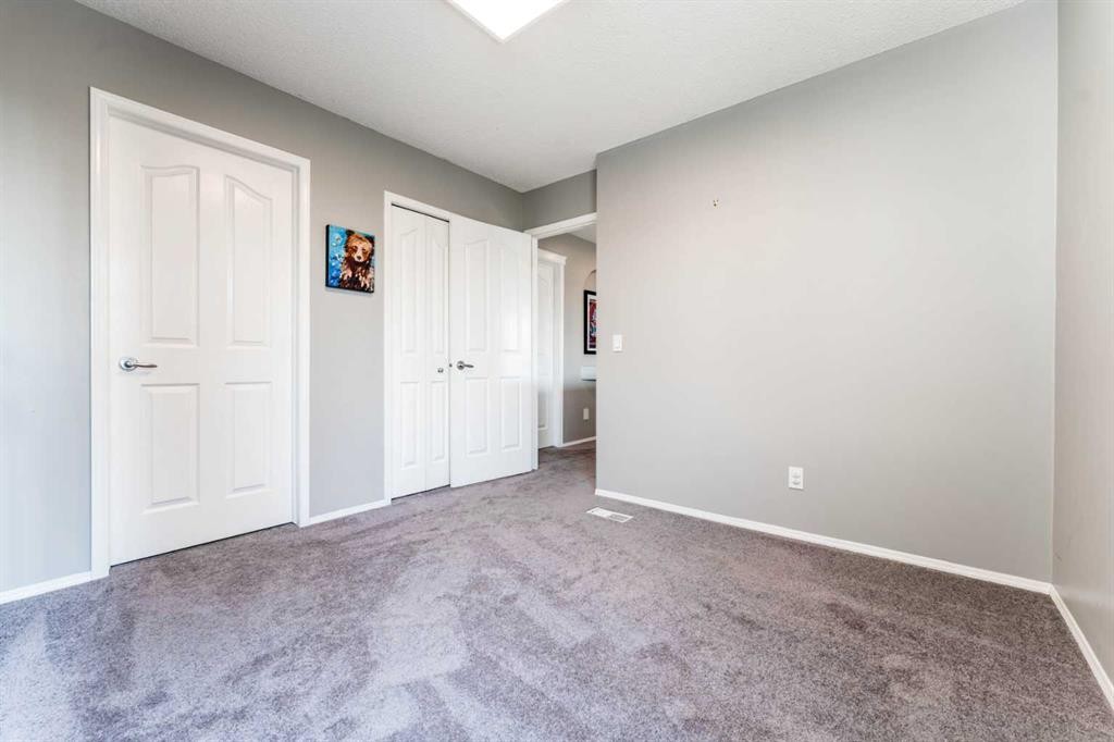 99 Springbluff Boulevard Sw, Calgary, AB - Indoor Photo Showing Other Room