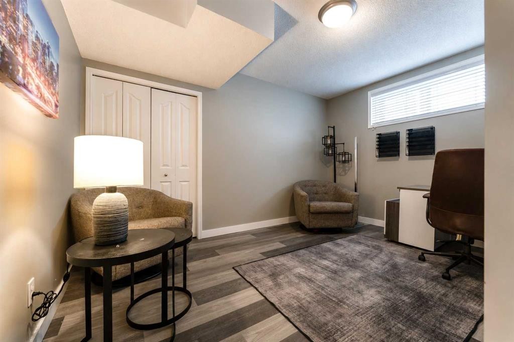 99 Springbluff Boulevard Sw, Calgary, AB - Indoor