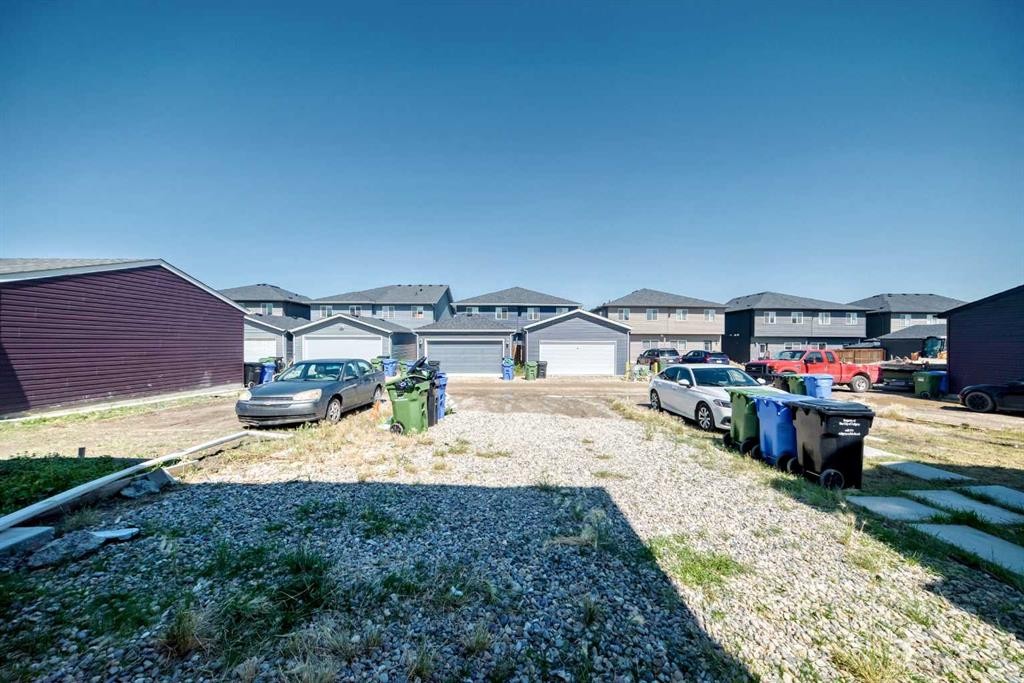 224 Corner Meadows Way, Calgary, AB - Outdoor