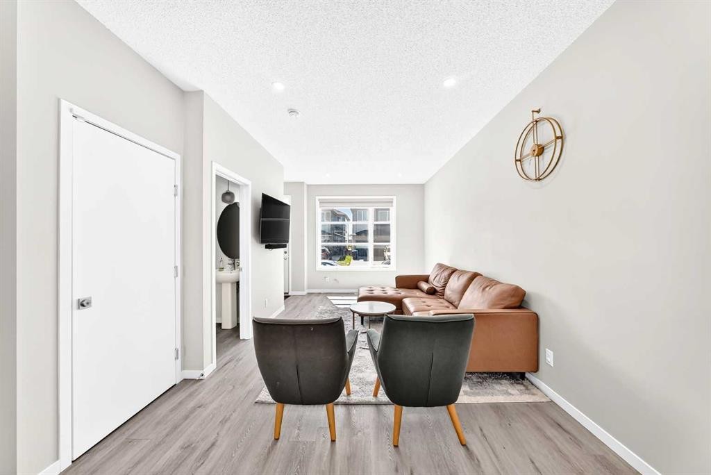 224 Corner Meadows Way, Calgary, AB - Indoor