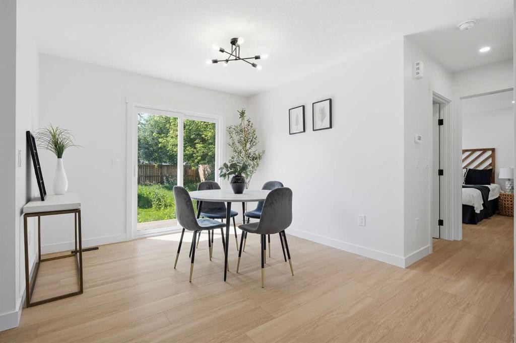 451 Arlington Drive Se, Calgary, AB - Indoor Photo Showing Dining Room