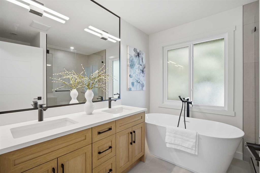 451 Arlington Drive Se, Calgary, AB - Indoor Photo Showing Bathroom