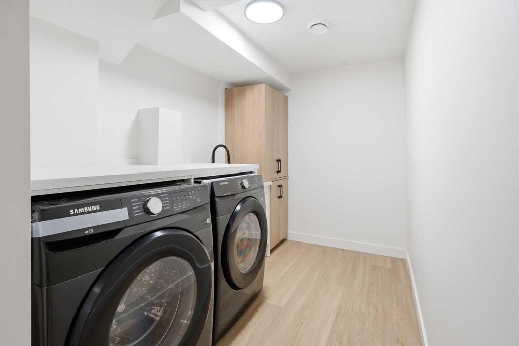 451 Arlington Drive Se, Calgary, AB - Indoor Photo Showing Laundry Room